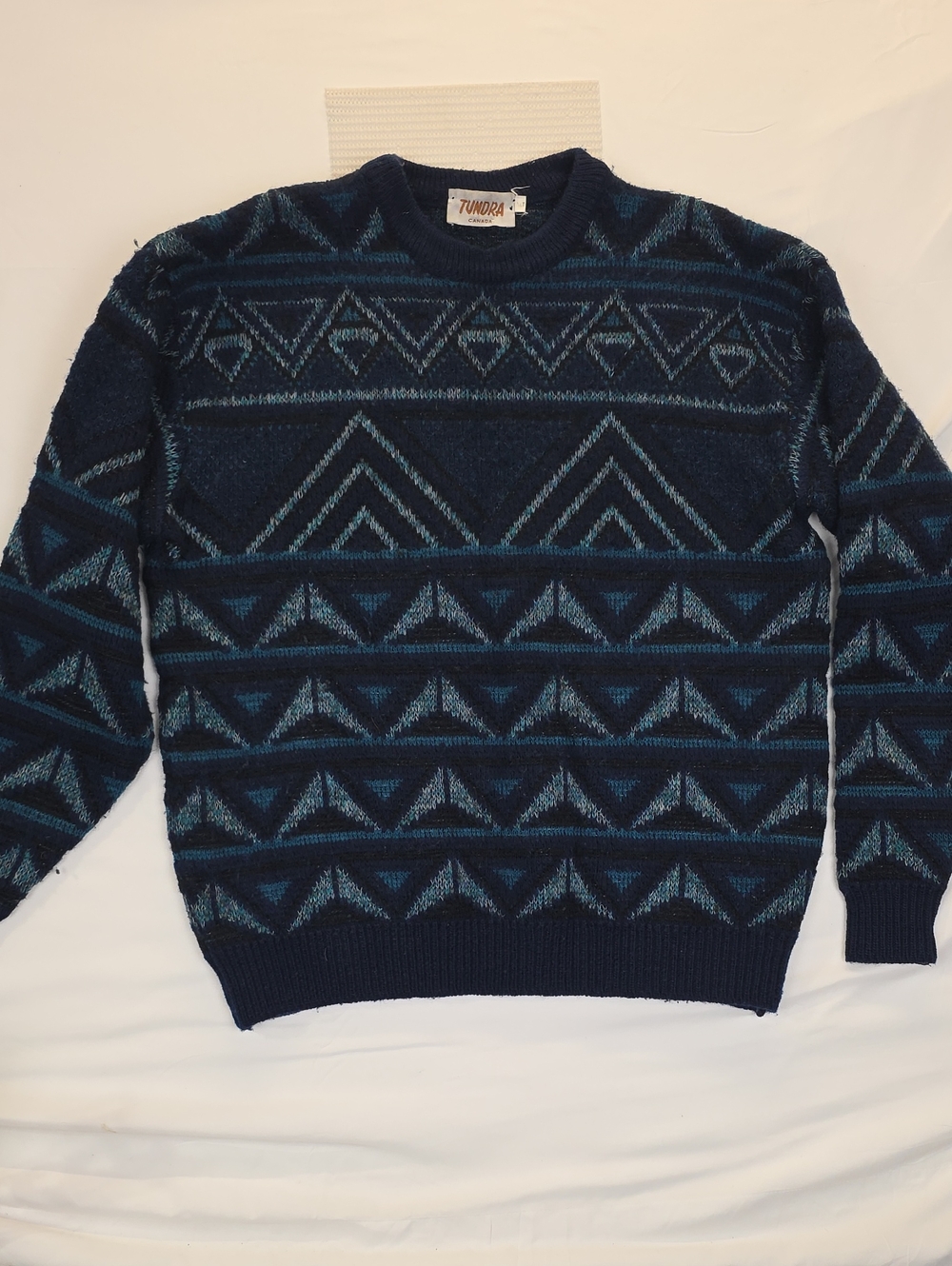 Tundra Navy and Teal Geometric Crewneck Sweater Large
